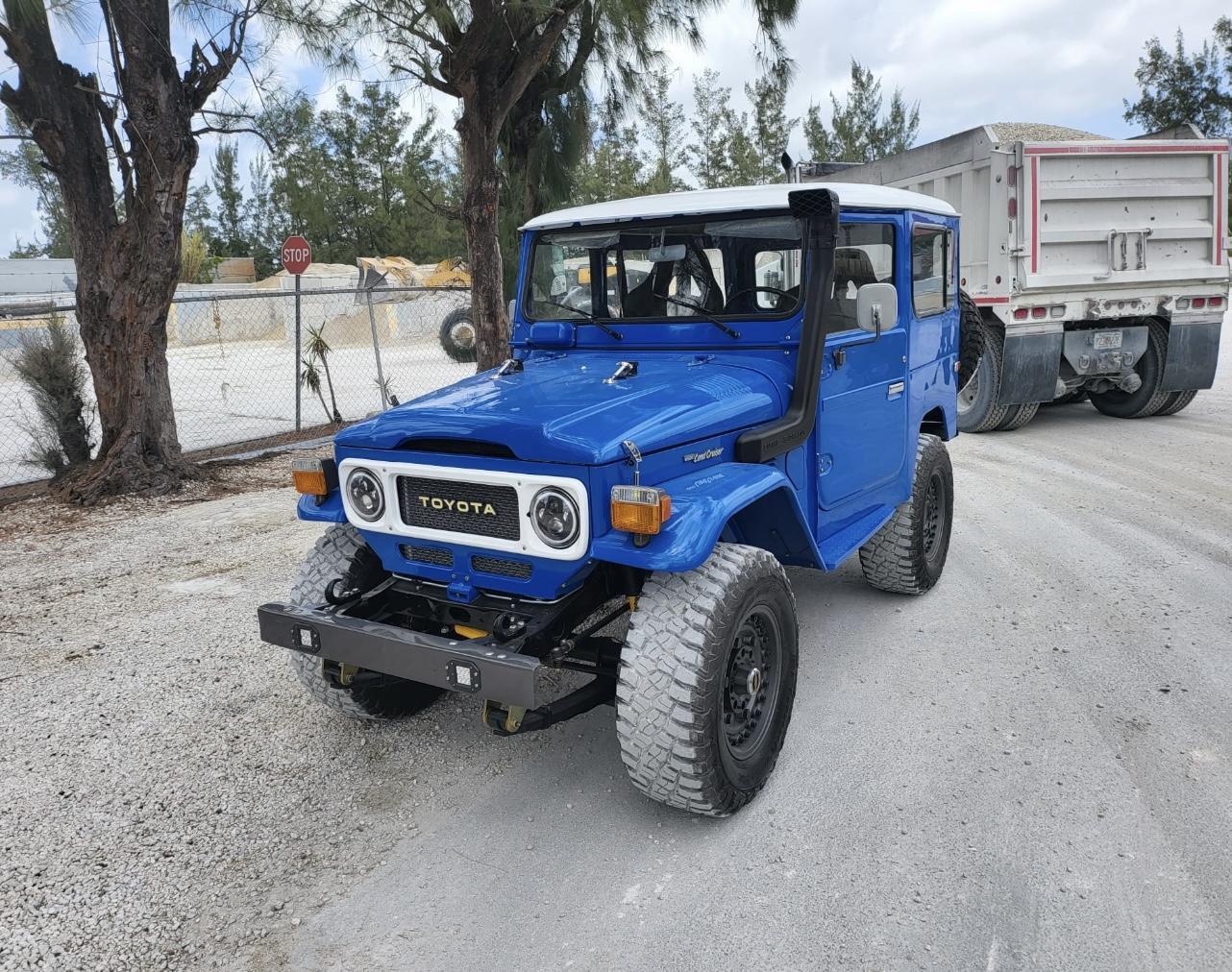 1983 toyota land cruiser fj40