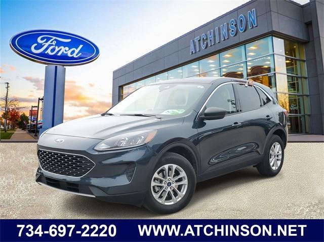 2022 ford escape se
