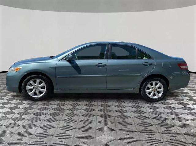 2011 toyota camry le