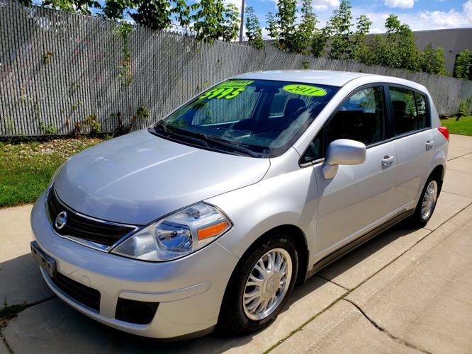used 2011 nissan versa hatchback milwaukee, wi 53215 for sale in milwaukee, wisconsin