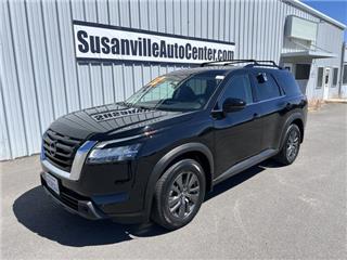 2022 Nissan Pathfinder sv