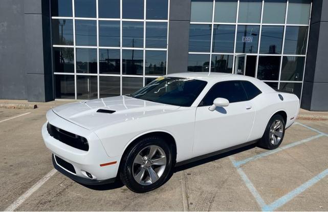 2017 dodge challenger sxt