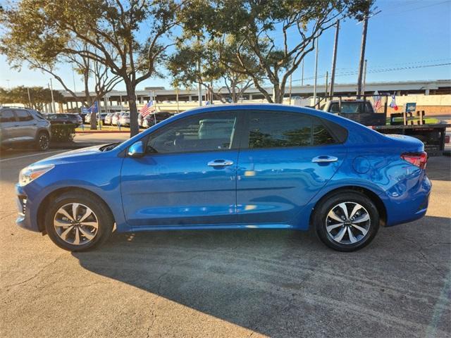 2022 kia rio s