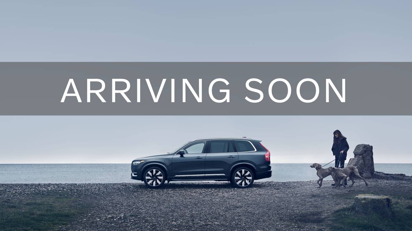 2024 volvo s60 b5 plus dark theme