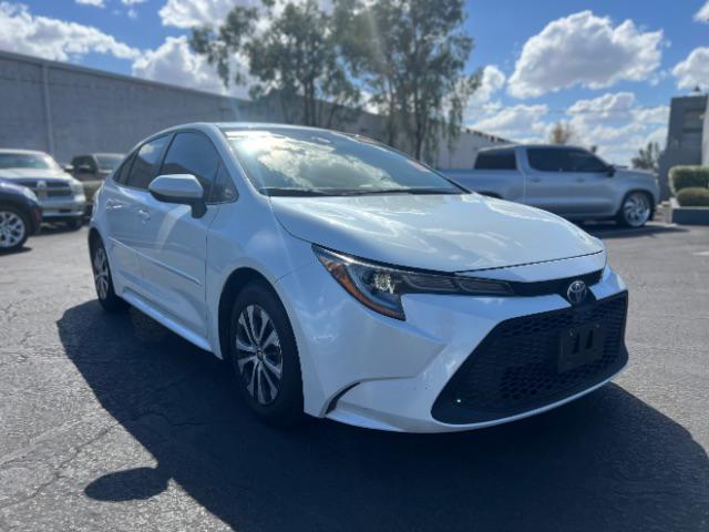 2022 toyota corolla hybrid le