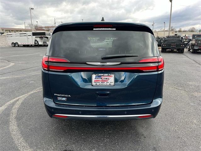 2023 chrysler pacifica touring-l