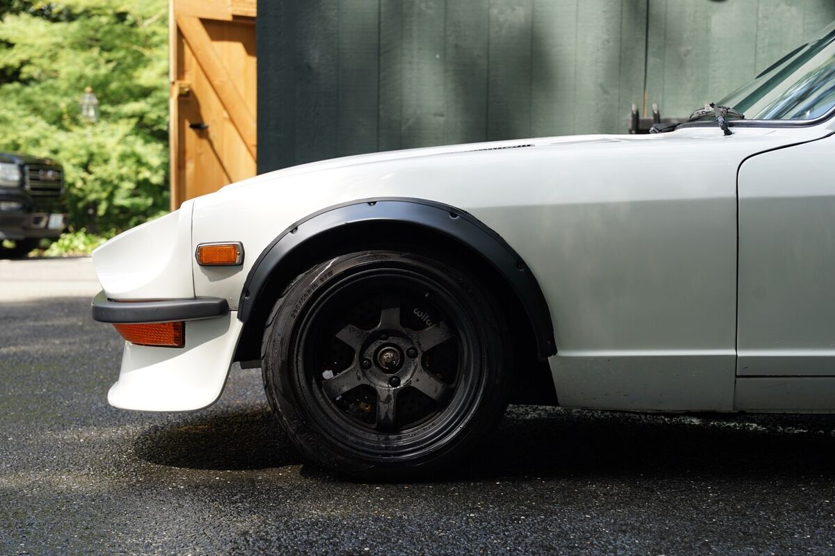 1974 datsun 240z / 260z / 280z coupe white