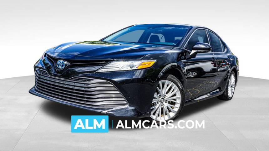 2019 toyota camry hybrid xle
