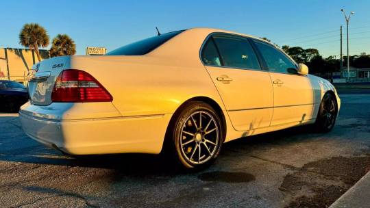 2005 Lexus LS