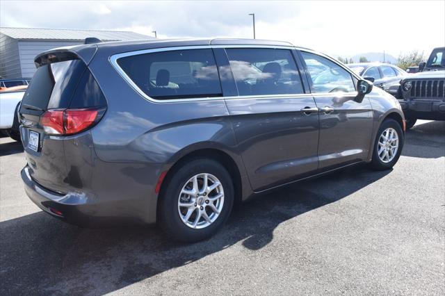 2022 chrysler voyager lx