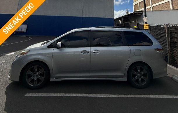 2019 toyota sienna se premium