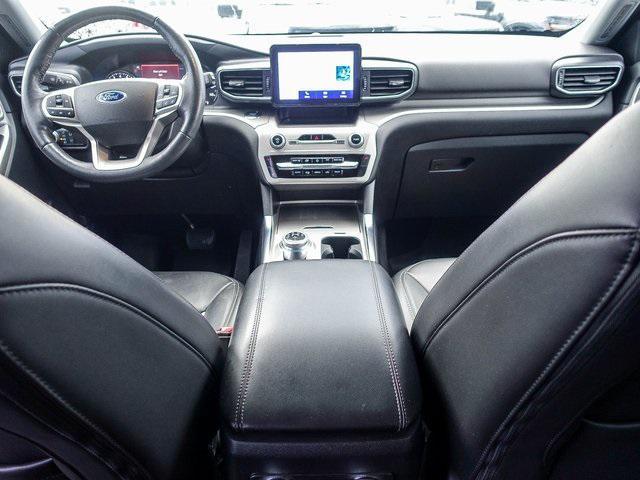 2022 ford explorer xlt