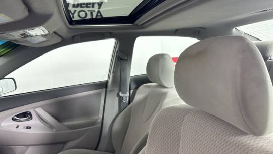 2010 toyota camry base