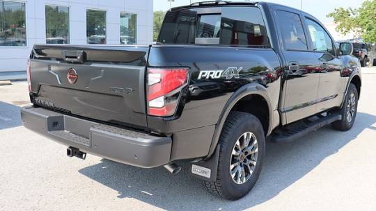 2024 Nissan Titan pro-4x