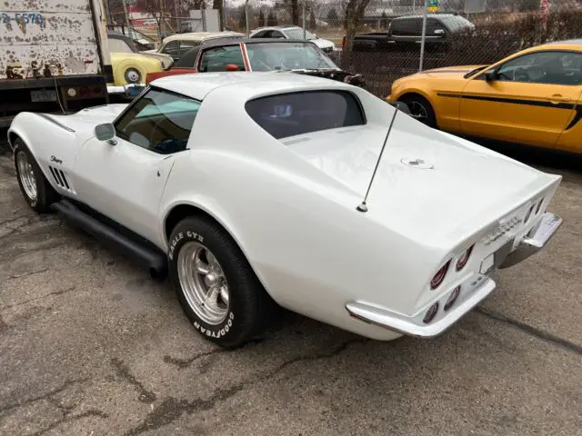 clean 69 corvette with fresh built 454 w/manual trans built for speed very fast
