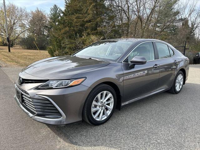 2023 toyota camry le