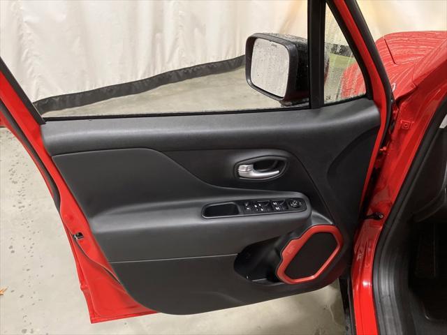 2023 jeep renegade trailhawk