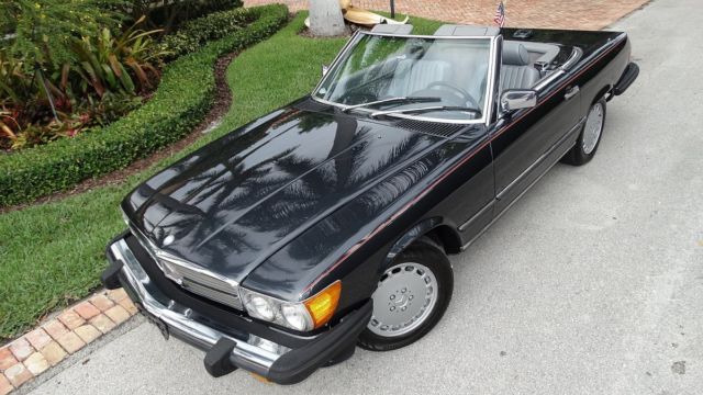 1987 mercedes benz 560sl roadster both tops 46,000 miles excellent inside an out