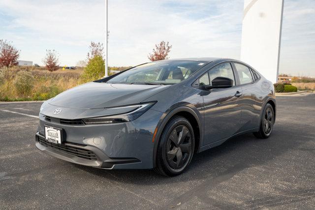 2023 toyota prius le