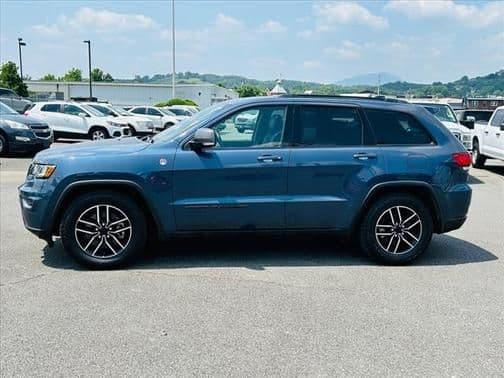 2021 jeep grand cherokee trailhawk in pigeon forge, tennessee