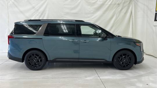 2025 Kia Carnival