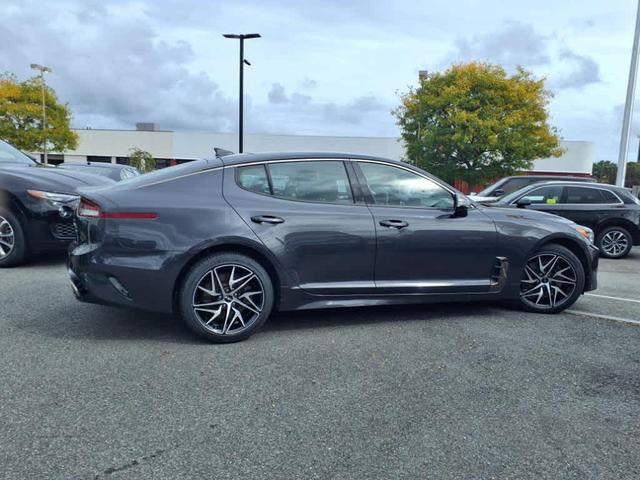 2022 kia stinger gt-line