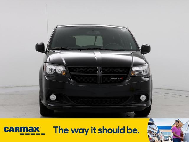 2017 dodge grand caravan gt