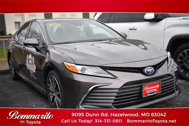 2023 toyota camry hybrid xle