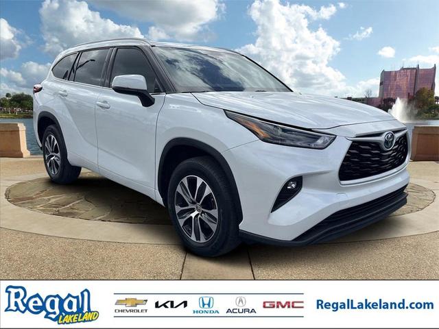 2022 toyota highlander hybrid xle