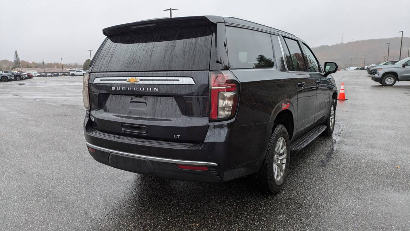 2023 chevrolet suburban lt