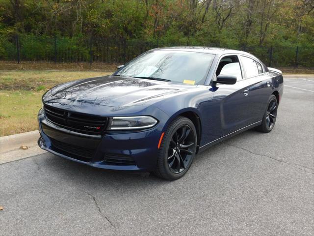 2017 dodge charger se