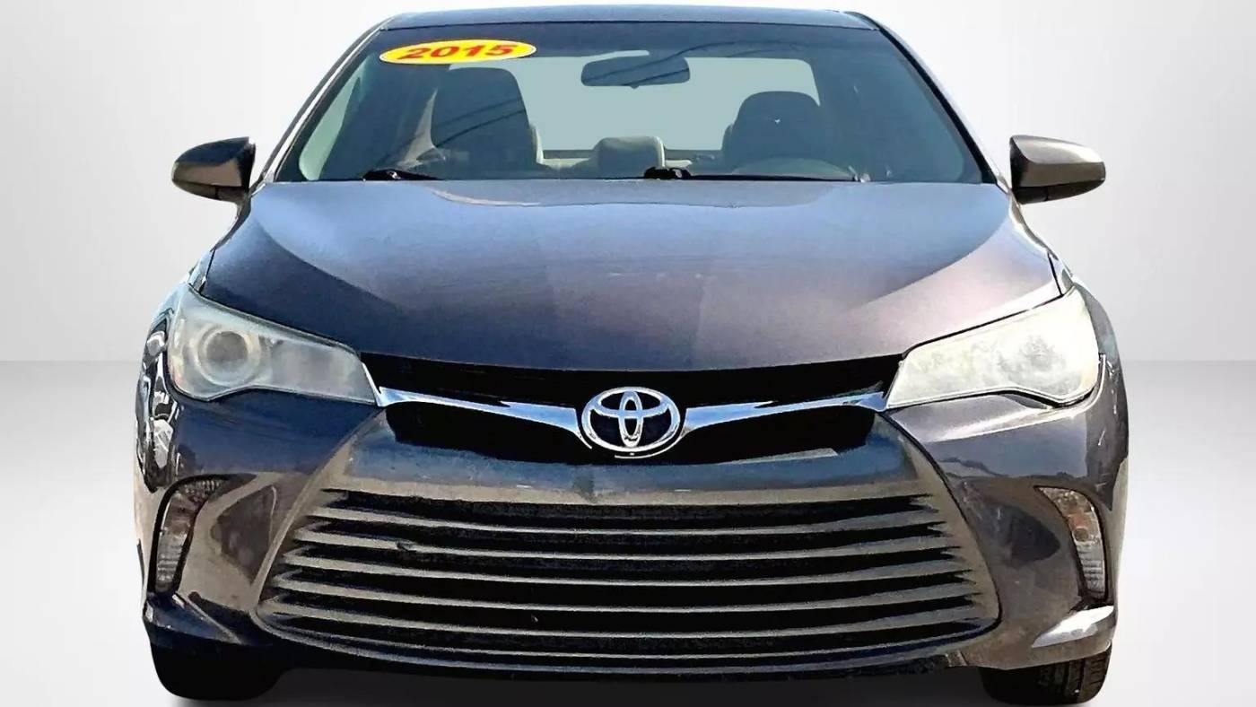 2015 toyota camry le