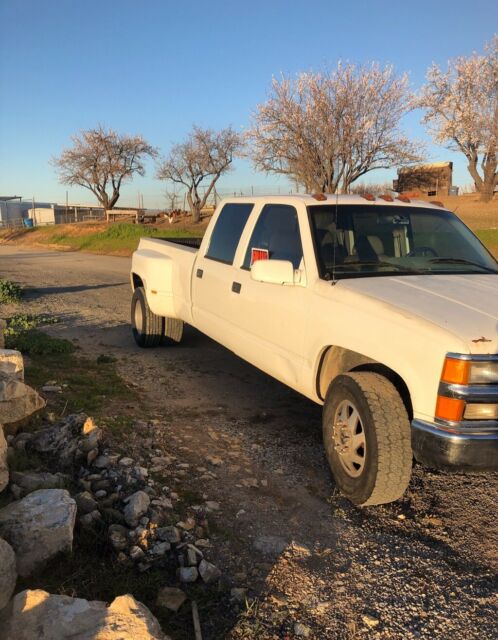1996 chevy 3500 dually silverado no reserve!
