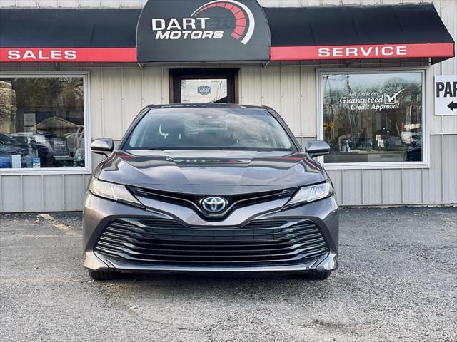 2018 toyota camry hybrid se