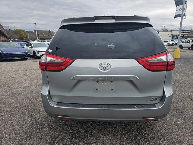 2020 toyota sienna xle