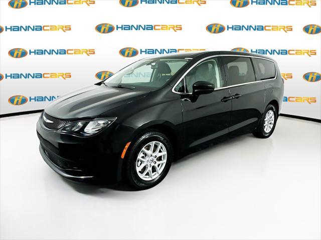 2022 chrysler voyager lx