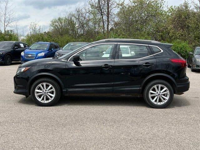 2019 nissan rogue sport sv in howell, michigan