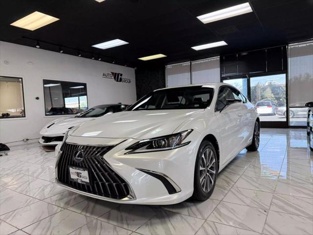 2022 lexus es 300h base
