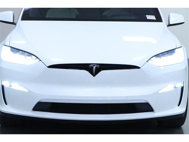 2022 tesla model x dual motor all-wheel drive