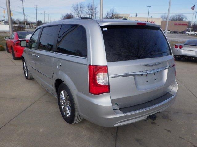 used 2011 chrysler town & country limited grand blanc, mi 48439 for sale in grand blanc, michigan