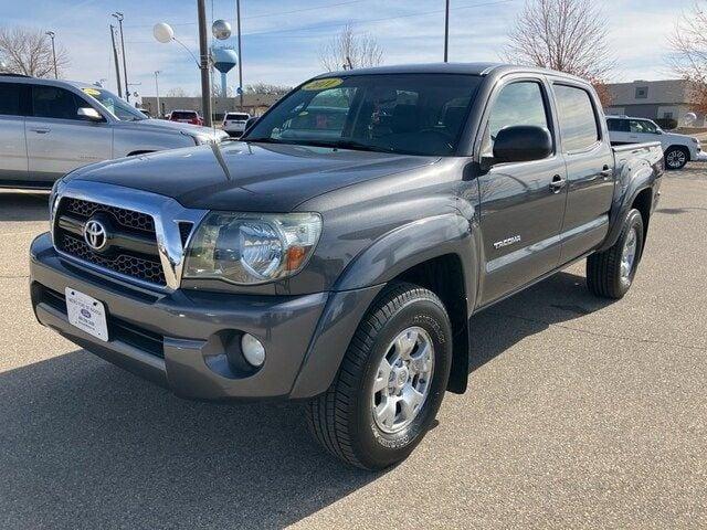 2011 toyota tacoma base in madison, wisconsin