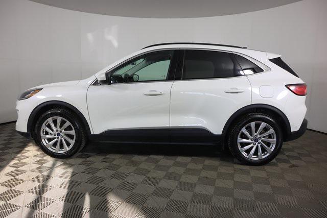 2022 ford escape titanium
