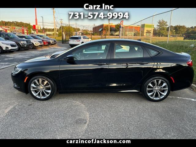 2015 chrysler 200 s