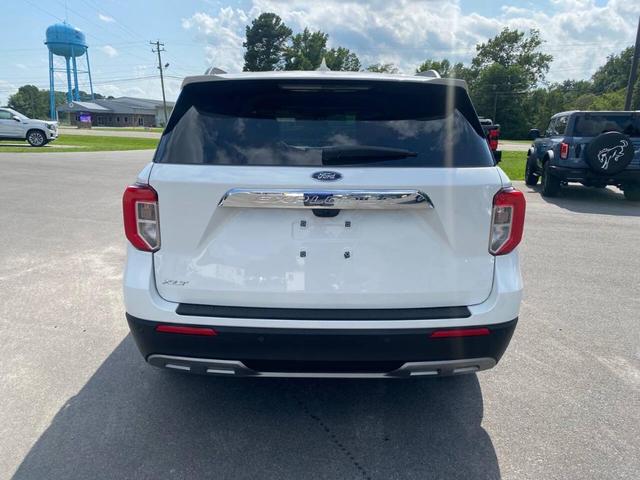 2023 ford explorer xlt
