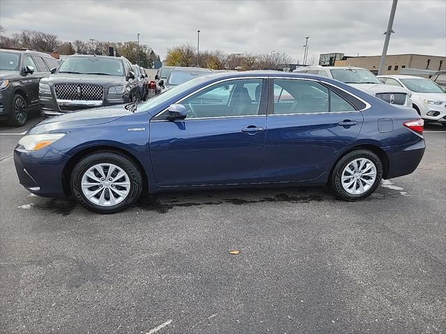 2016 toyota camry hybrid le