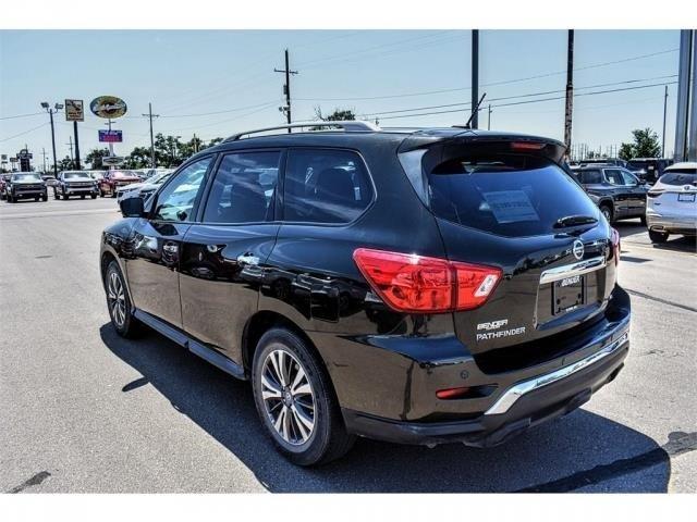 used 2017 nissan pathfinder fwd clovis, nm 88101 for sale in cannon air force base, new mexico