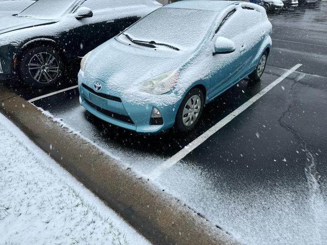 2013 toyota prius c two
