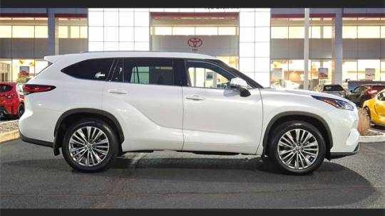 2023 Toyota Highlander