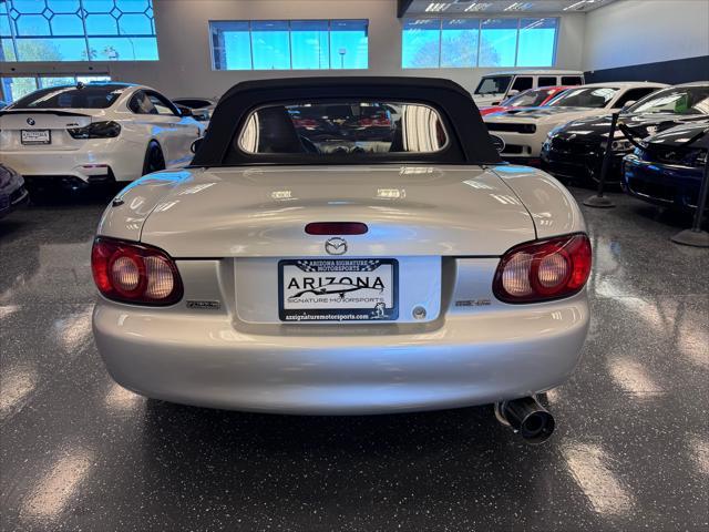 2003 mazda mx-5 miata base