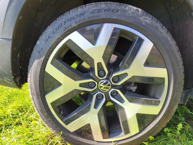 2022 volkswagen taos 1.5t sel